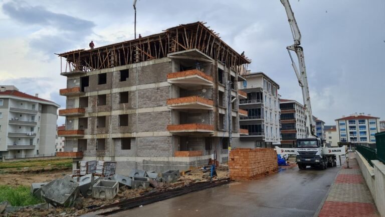 İpek Konutları Projemizde Son Beton Dökümü Tamamlandı