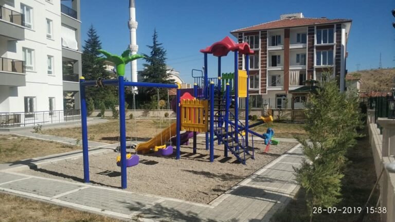 Ata Life Projesi – Çocuk Oyun Alanı ve Kamelya